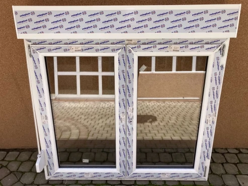 Dvokrilni prozor 120x140 sa roletnom